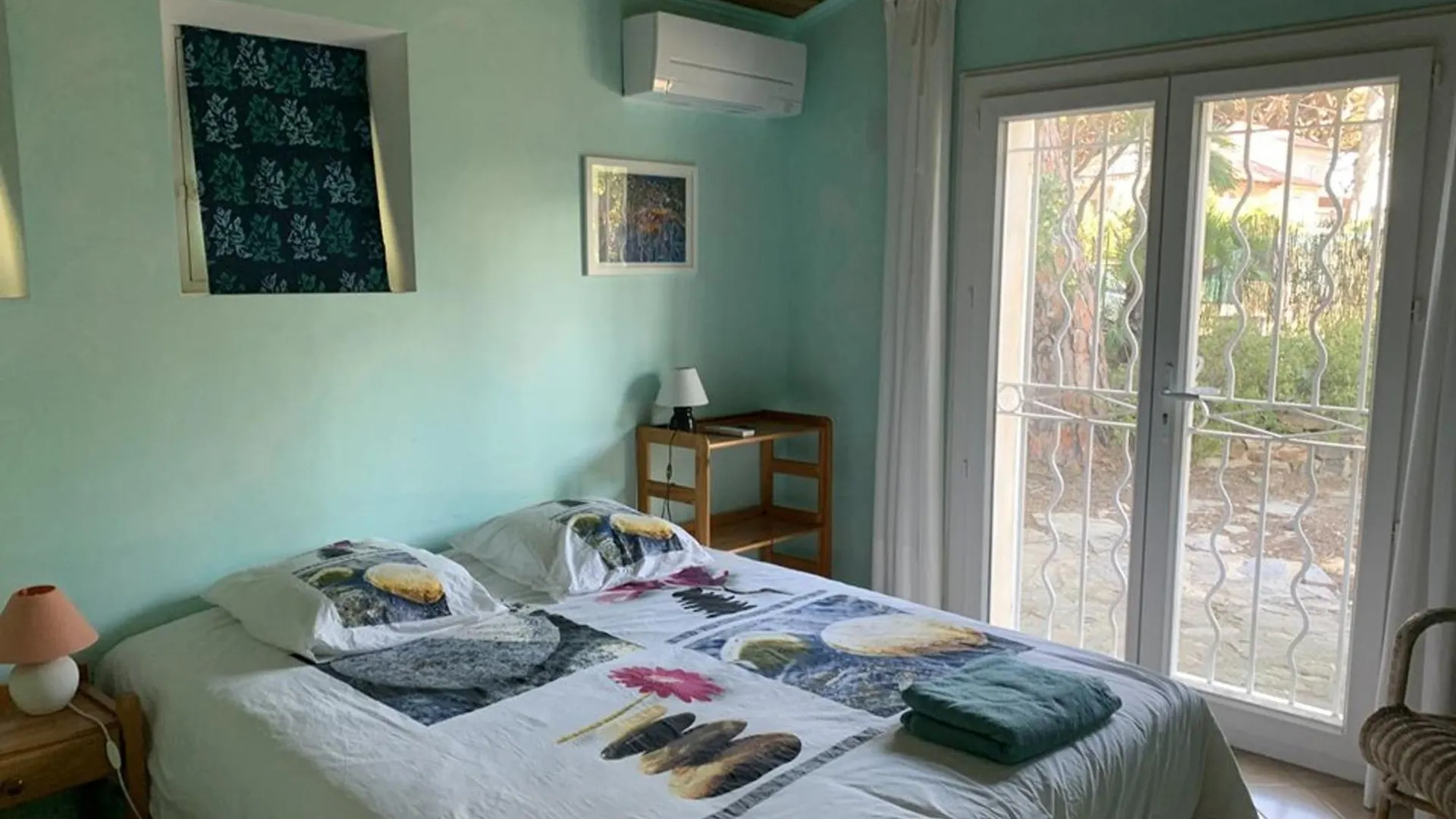 Villa A Hyeres Avec Piscine, Climatisation Et Wi-Fi, A 5 Min De La Plage - Fr-1-335-169 0*,  France
